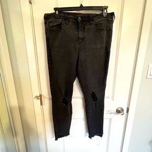 Black distressed jeans